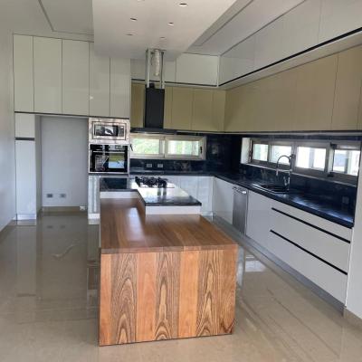 42. Kitchen 01